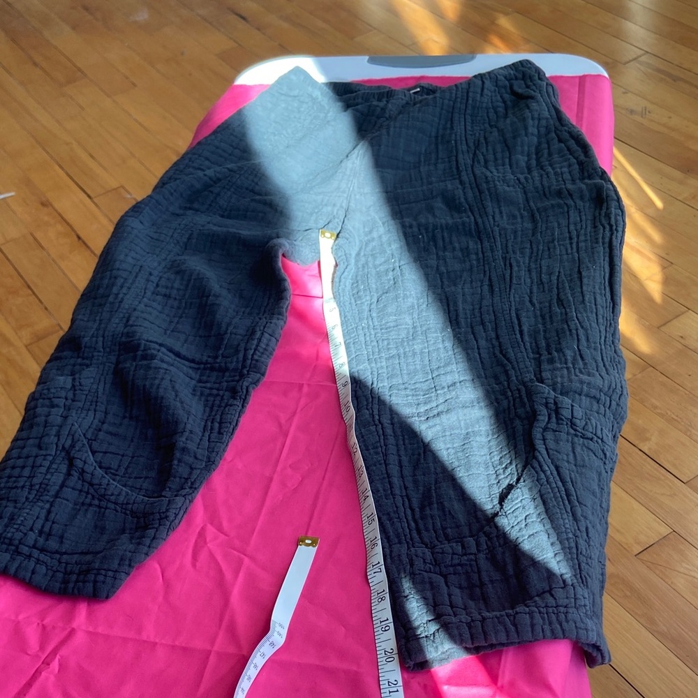 Kleen Black Quilted 100% Cotton Pants with Lots of Pockets Size M